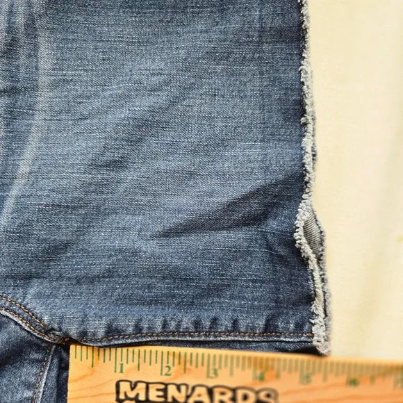 Loft Denim Shorts Womens Size 6 Blue Raw Hem Casual Everyday Comfort - Picture 7 of 8